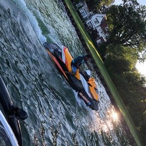 Meet your Posher, Clarence